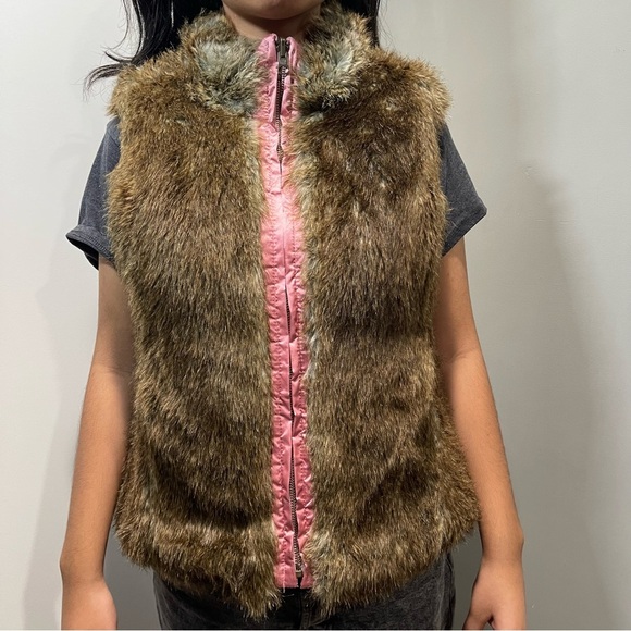 Girls Reversible Pink Faux Fur Vest-XL (12) - Picture 1 of 11